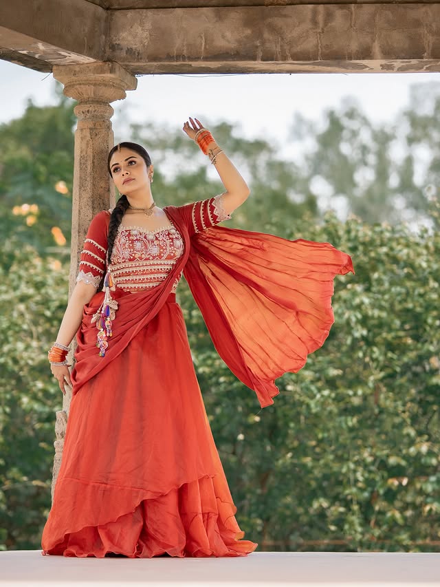 Sreemukhi Photo Gallery