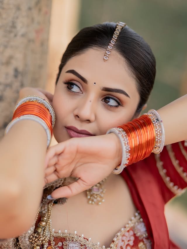 Sreemukhi Photo Gallery