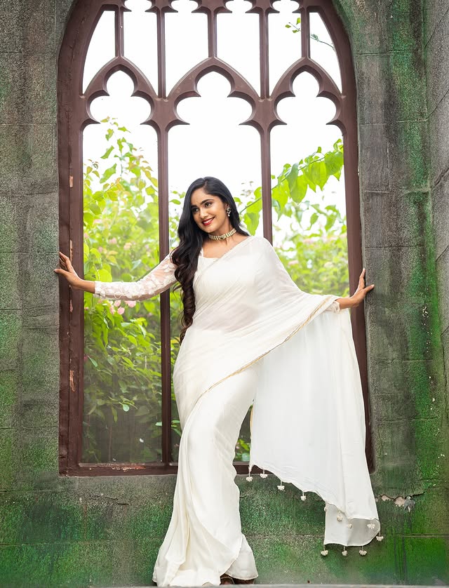 Tejeswini Gowda photo gallery