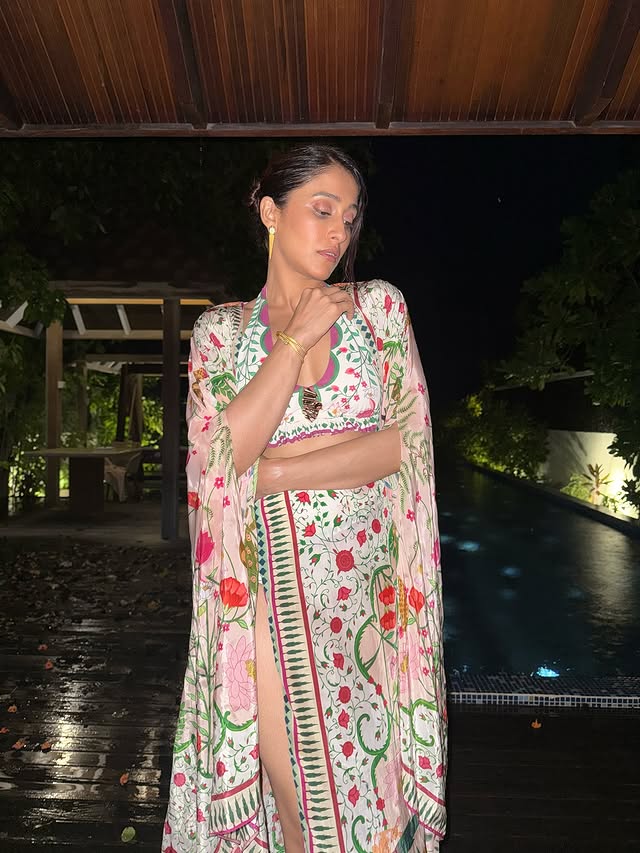Regina cassandra Photo Gallery