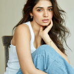 Krithi Shetty : బేబమ్మ స్టైలిష్ లుక్.. ఇలా చూపులతో చంపేస్తావా..?