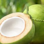 Raw Coconut: పచ్చి కొబ్బరి తినడం వల్ల.. ఎన్ని లాభాలుంటాయో తెలుసా ?
