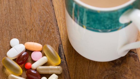 Medicines: టీ తాగిన వెంటనే మందులు వేసుకుంటున్నారా ? జాగ్రత్త !