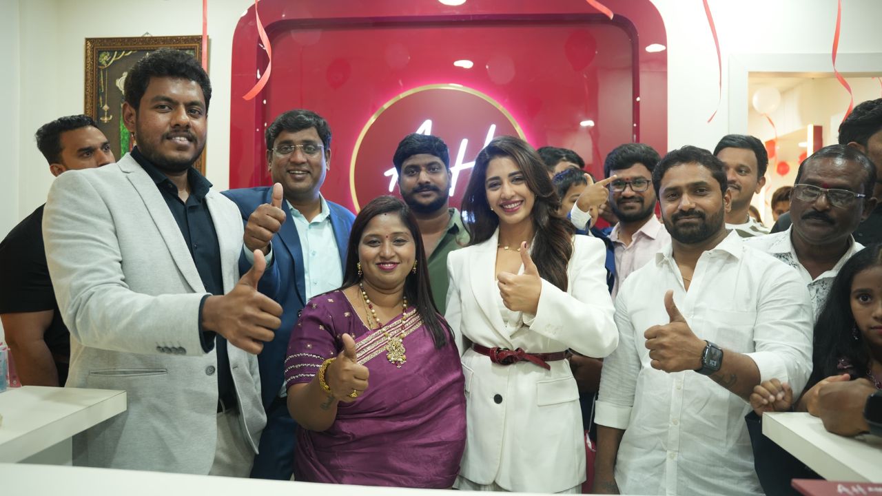 Daksha Nagarkar : హైదరాబాదులో సందడి చేసిన దక్ష నాగర్కర్.. ఫోటోలు వైరల్!