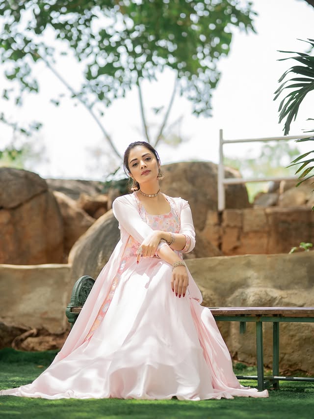 Sreemukhi Photo Gallery