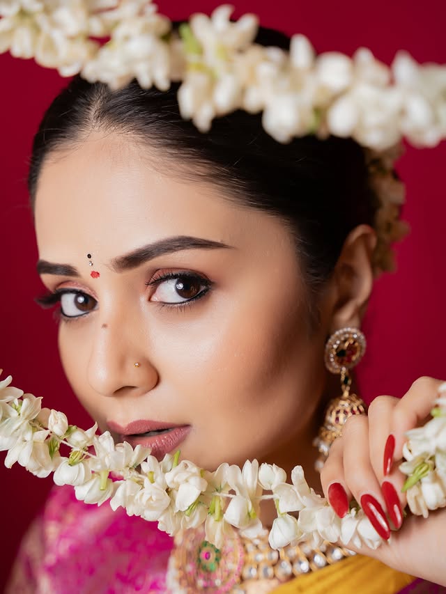 Sreemukhi Photo Gallery