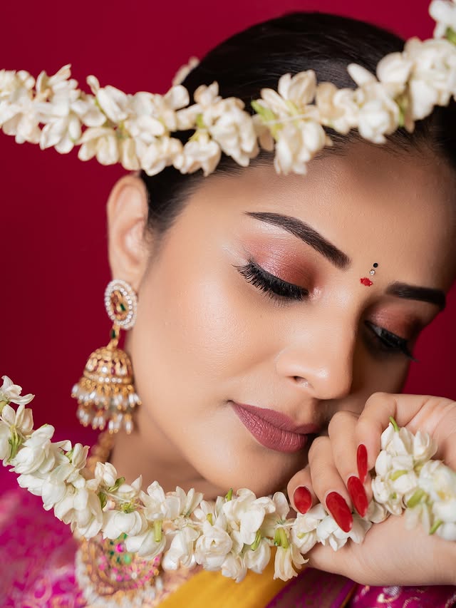 Sreemukhi Photo Gallery