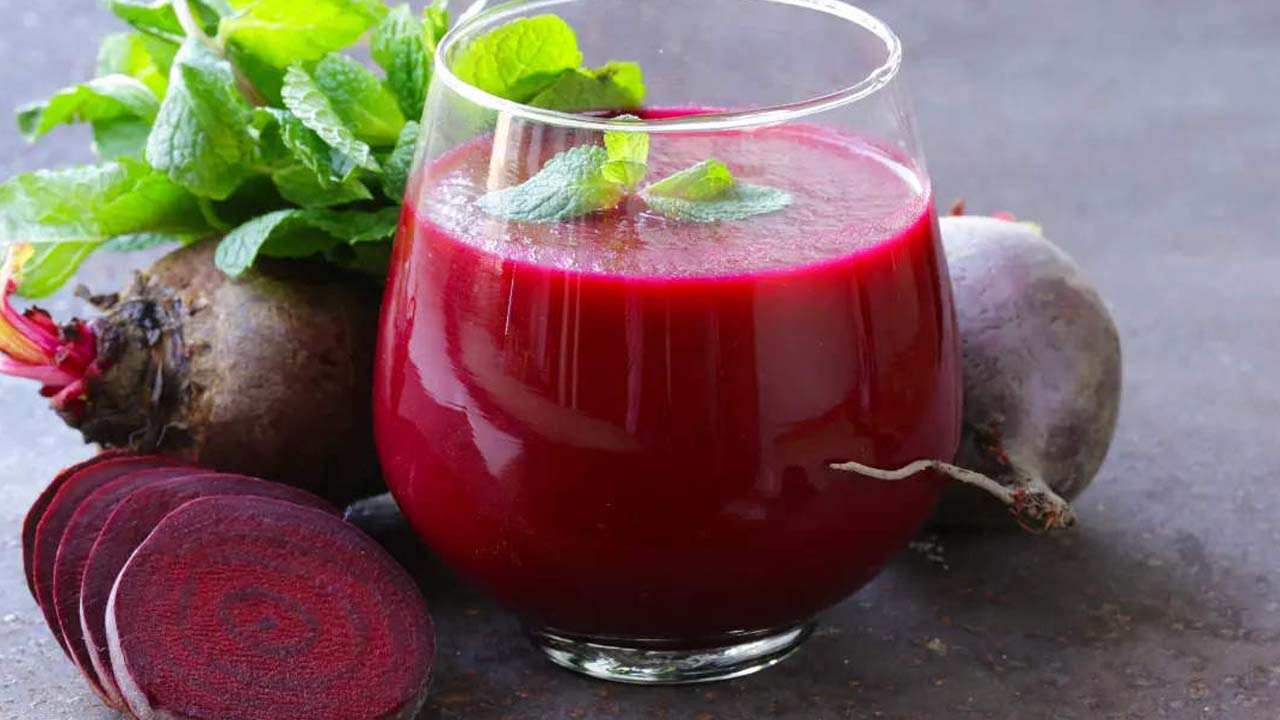 Beetroot Juice: వీళ్లు.. బీట్ రూట్ జ్యూస్ అస్సలు తాగకూడదు తెలుసా ?