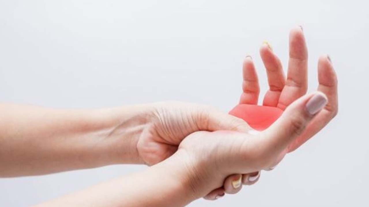 Causes Of Numbness: తరచూ కాళ్లు, చేతులకు తిమ్మిర్లు పడుతున్నాయా ?