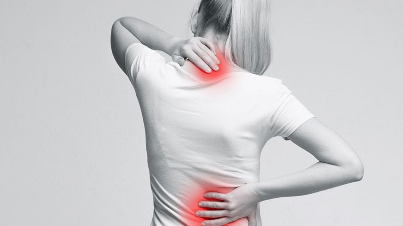 Back Pain: మహిళల్లో తరచూ నడుము నొప్పి రావడానికి కారణాలివేనట !
