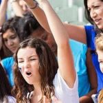 Girls In Stadium : స్టేడియంలో అందమైన అమ్మాయిలనే ఎందుకు చూపిస్తారు.. ఇది ఎలా సాధ్యం