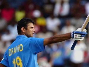 Rahul Dravid : రాహుల్ ద్రావిడ్ ఎప్పుడైనా సిక్స్ లు కొట్టడం చూశారా.. ఇదిగో వరుసగా  6,6,6… వీడియో చూస్తే షాక్ అవ్వాల్సిందే