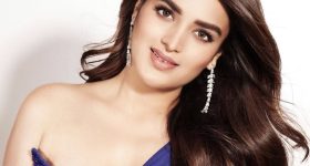 Nidhhi Agerwal: నీలిరంగు చీరలో మతులు పోగొడుతున్న వీరమల్లు బ్యూటీ!