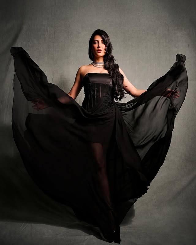 Shruthi Haasan photo Gallery