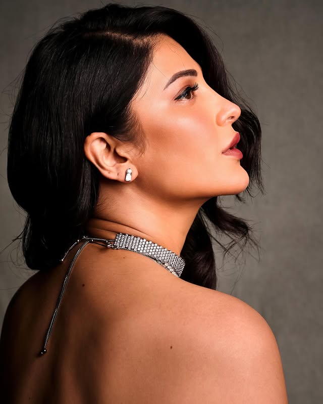 Shruthi Haasan photo Gallery