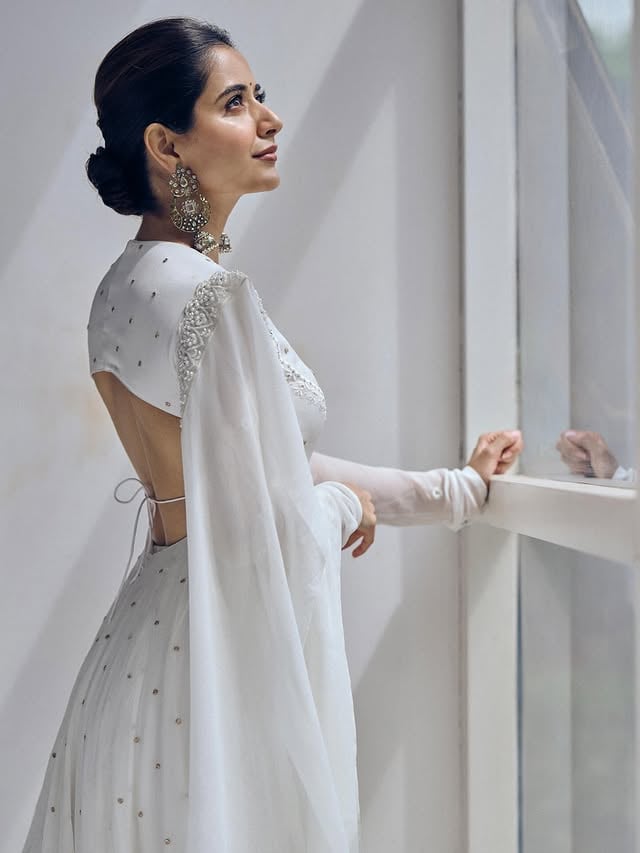 Ashika Ranganath Photo Gallery