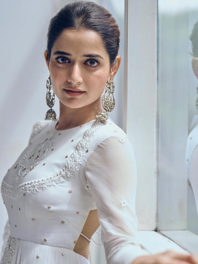 Ashika Ranganath Photo Gallery