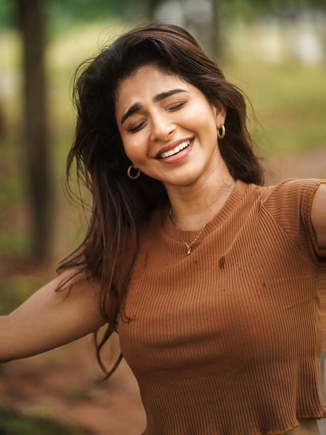 Iswarya Menon Photo gallery