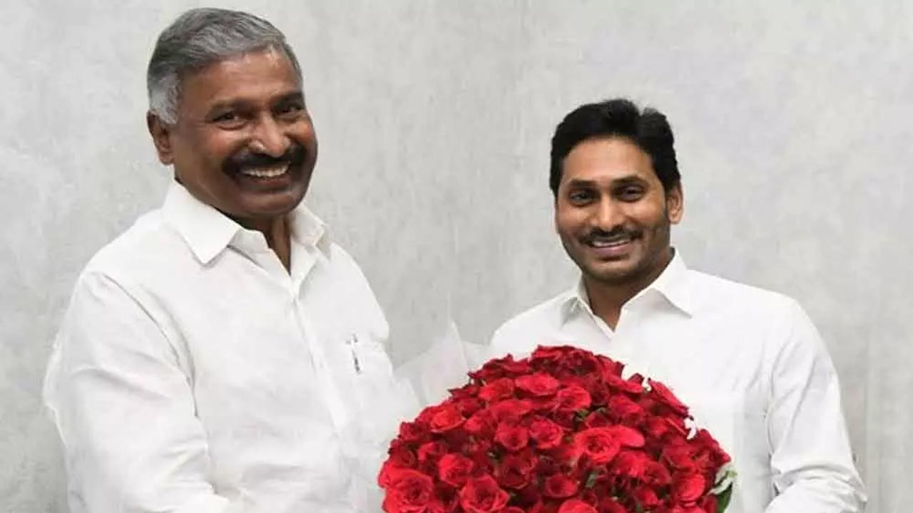 AP News: జగన్ -పెద్దిరెడ్డి అవినావ బంధం
