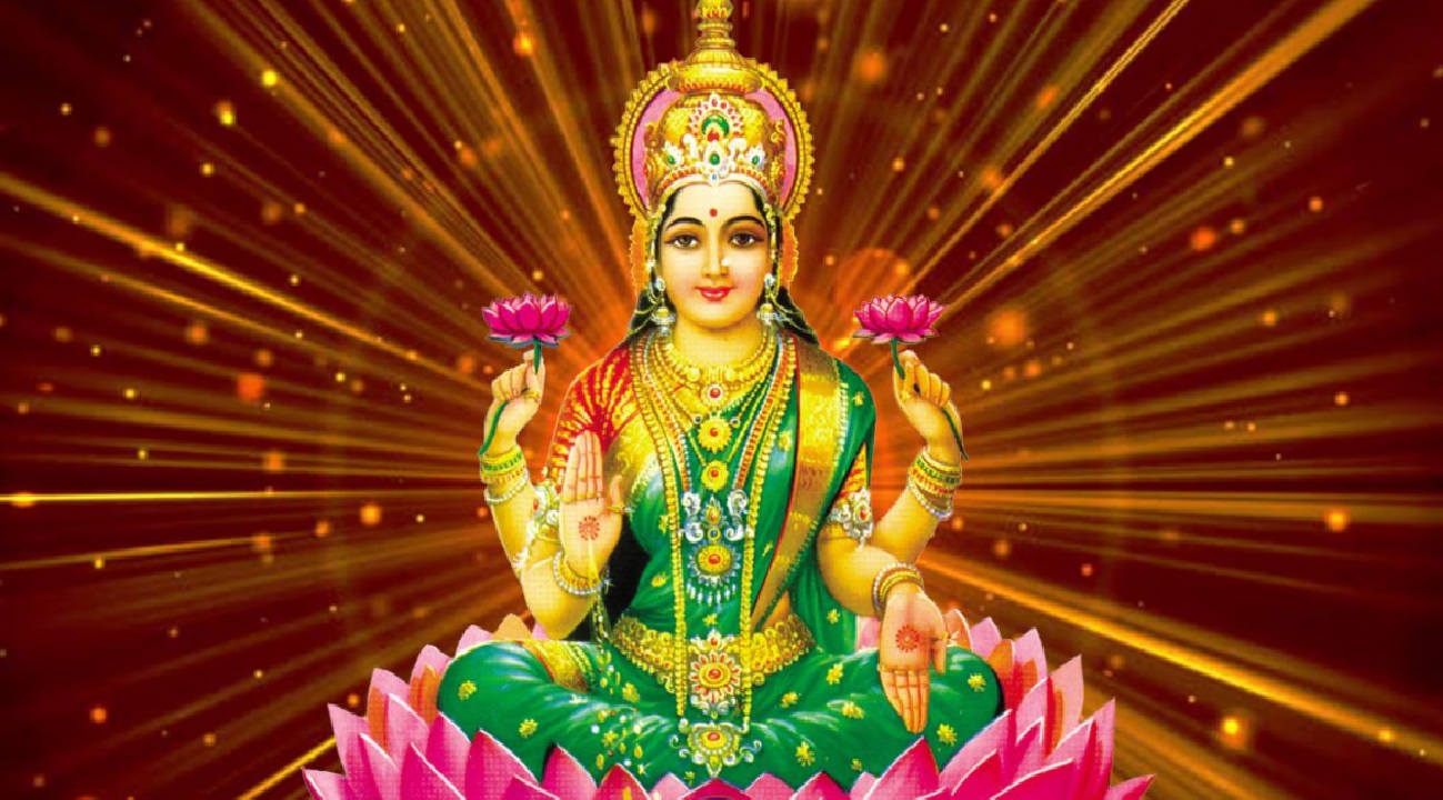 Sravana Masam: శ్రావణ మాసంలో వచ్చే పౌర్ణమి నాడు ఈ వస్తువులను దానం చేస్తే మీ కోరికలన్నీ నెరవేరుతాయి