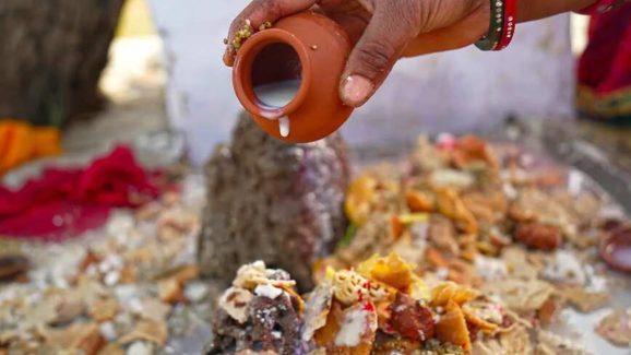 Shravana Masam 2025: శ్రావణ మాసం రెండో సోమవారం శివారాధన ఎలా చేయాలి?